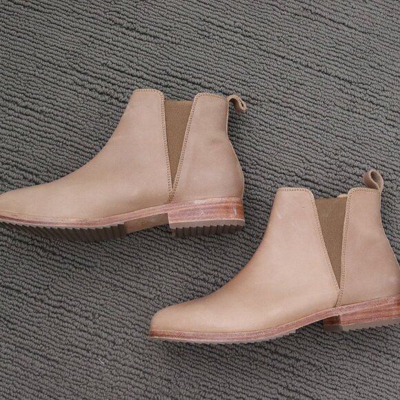 NISOLO Everyday Chelsea Boot - Almond Size 7.5 - Picture 3 of 11